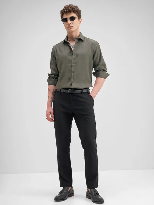 Highlander Men Black Slim Fit Solid Formal Trouser
