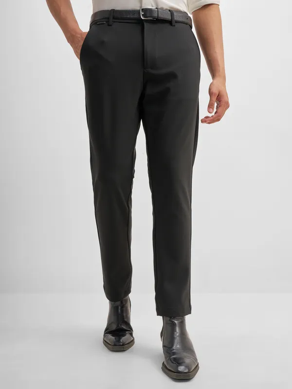 Highlander Men Black Slim Fit Solid Formal Trouser