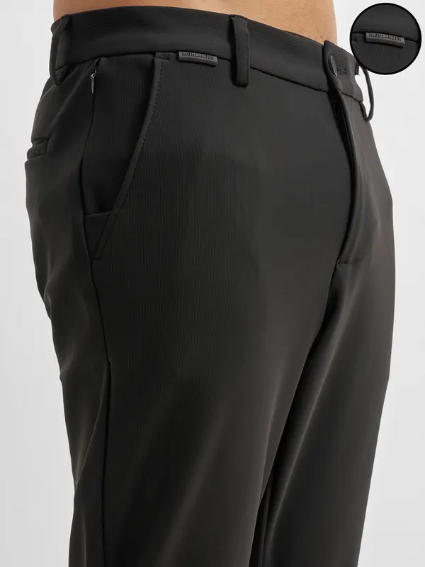 Highlander Men Black Slim Fit Solid Formal Trouser