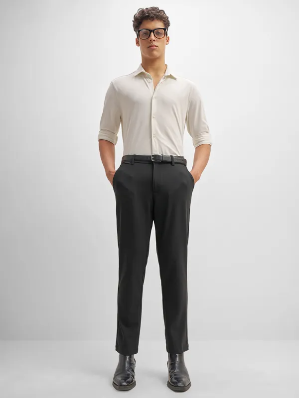 Highlander Men Black Slim Fit Solid Formal Trouser