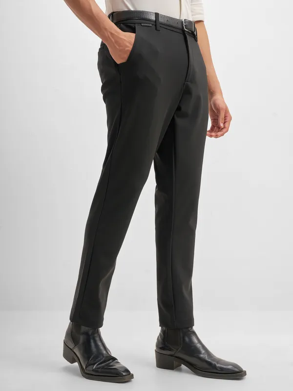 Highlander Men Black Slim Fit Solid Formal Trouser