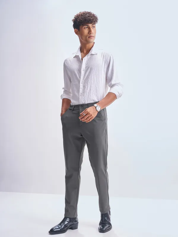 Highlander Men Grey Slim Fit Solid Formal Trouser