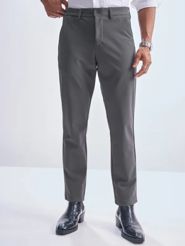 Highlander Men Grey Slim Fit Solid Formal Trouser