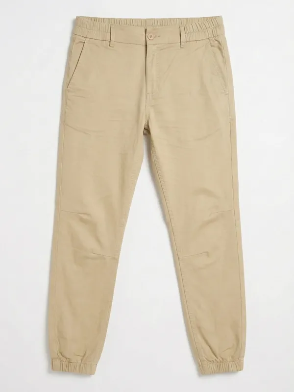 Highlander Men Beige Slim Fit Solid Joggers