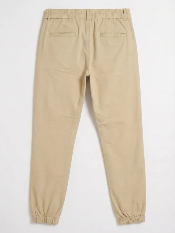 Highlander Men Beige Slim Fit Solid Joggers