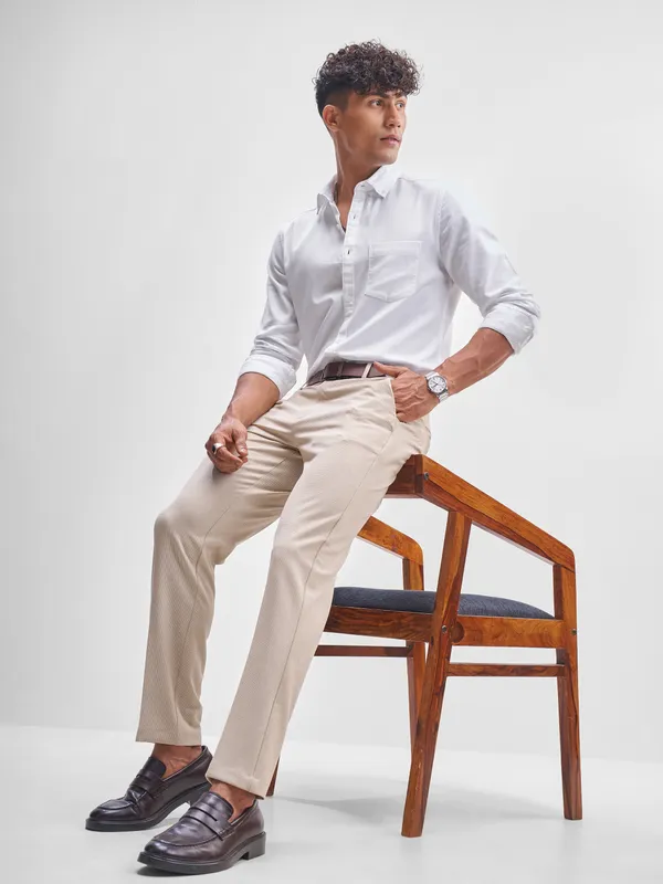 Highlander Men Beige Slim Fit Checked Formal Trouser