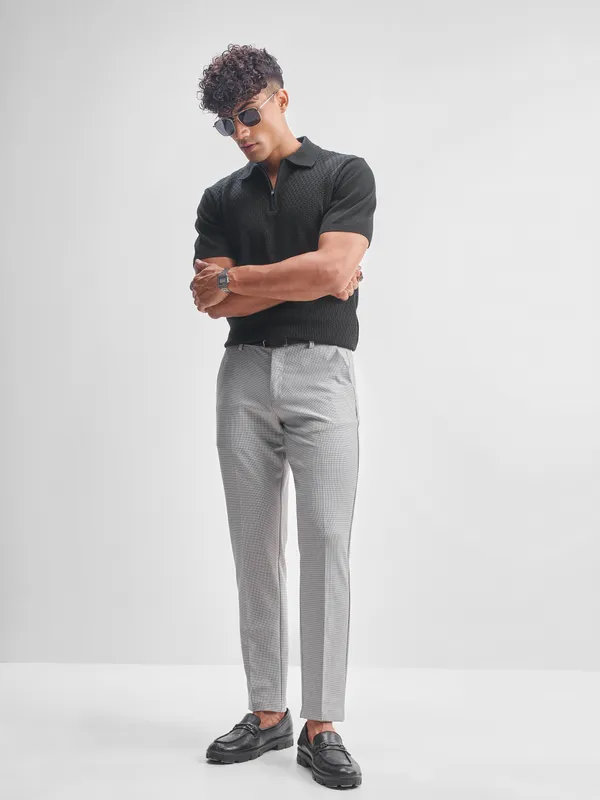 Highlander Men Grey Slim Fit Checked Formal Trouser