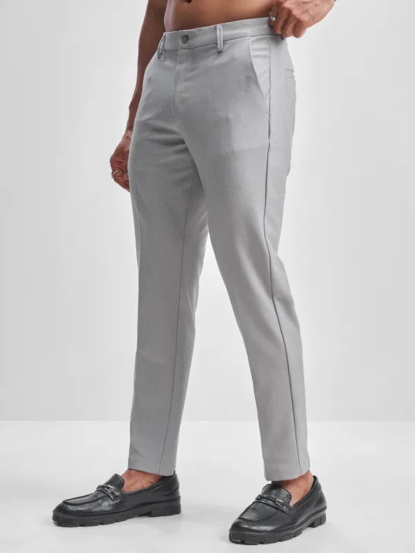 Highlander Men Grey Slim Fit Checked Formal Trouser