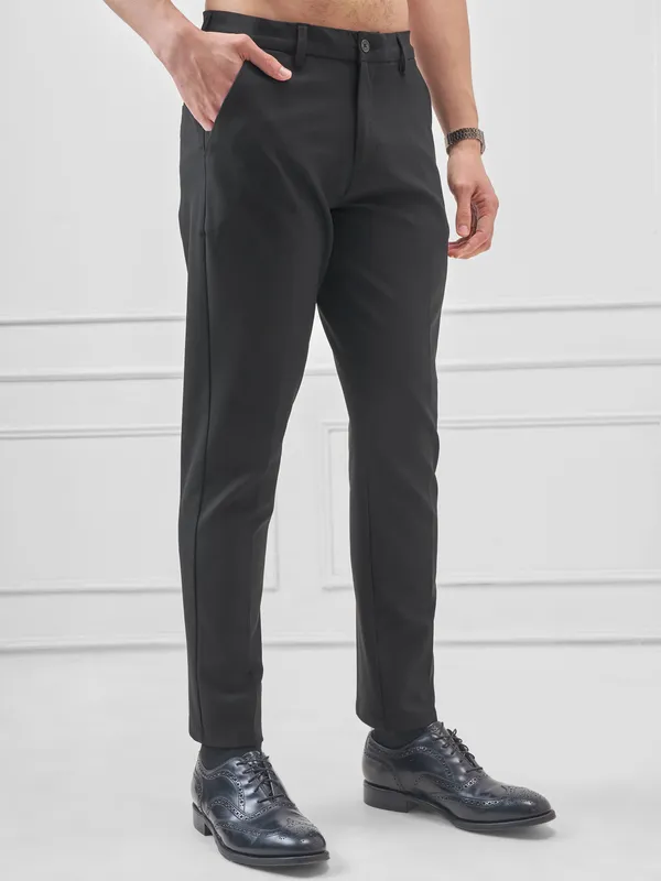 Highlander Men Black Slim Fit Solid Formal Trouser