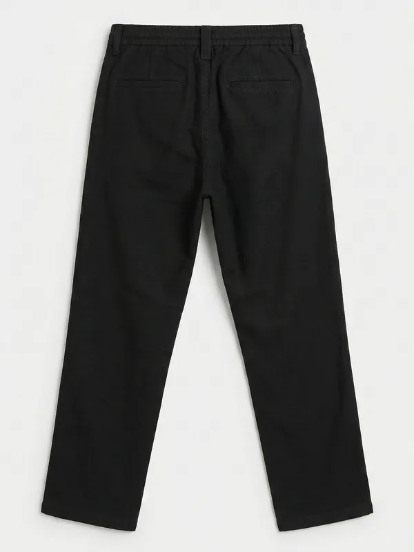 Highlander Men Black Relaxed Fit Solid Casual Trouser