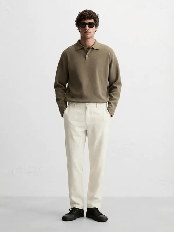 Highlander Men White Relaxed Fit Solid Casual Trouser