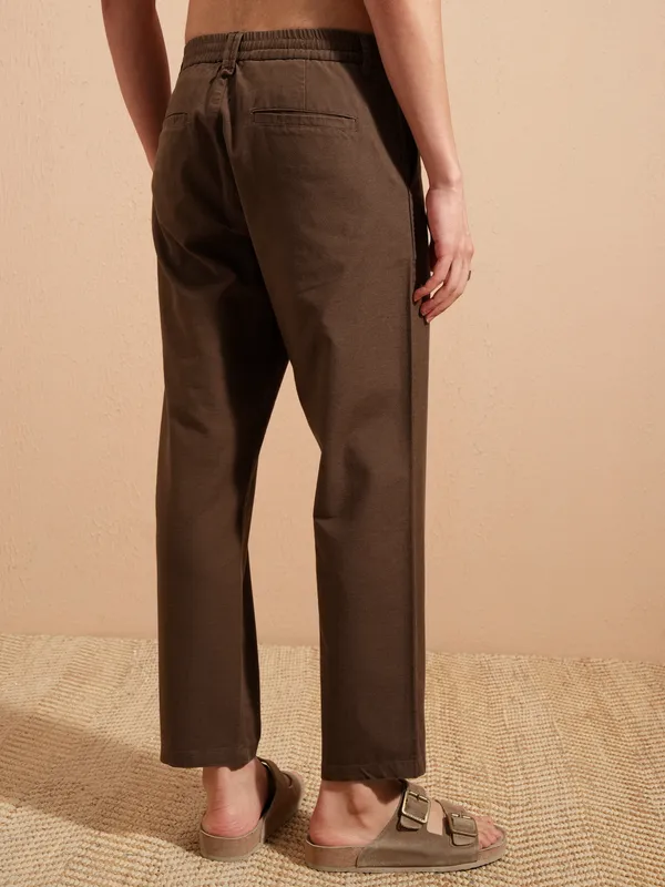 Highlander Men Brown Relaxed Fit Solid Casual Trouser