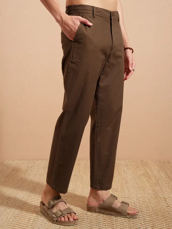 Highlander Men Brown Relaxed Fit Solid Casual Trouser