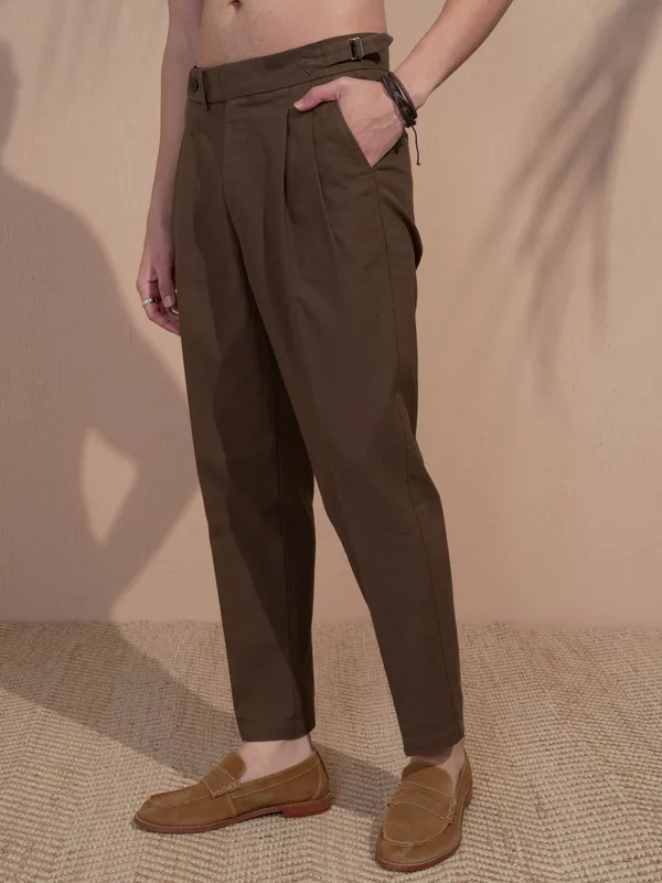 Highlander Men Brown Relaxed Fit Solid Casual Trouser