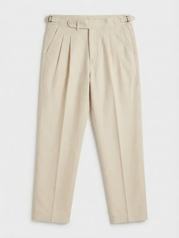 Highlander Men Off White Relaxed Fit Solid Casual Trouser