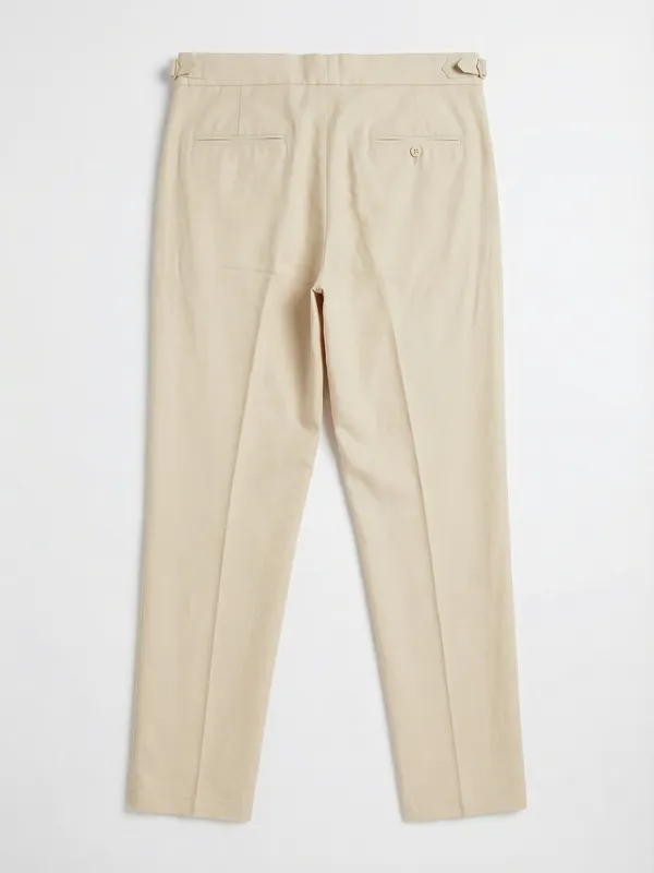 Highlander Men Off White Relaxed Fit Solid Casual Trouser