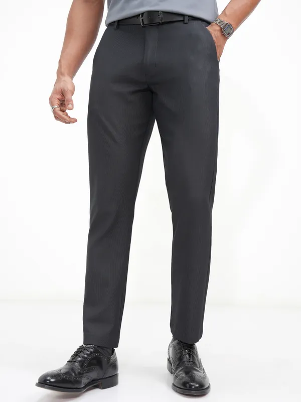 Highlander Men Navy Blue Slim Fit Solid Casual Trouser