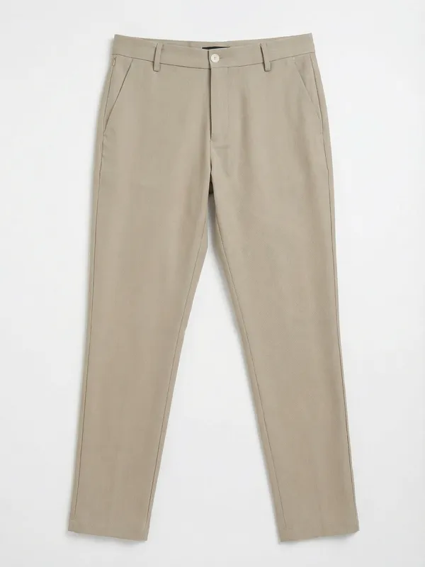 Highlander Men Beige Slim Fit Solid Casual Trouser