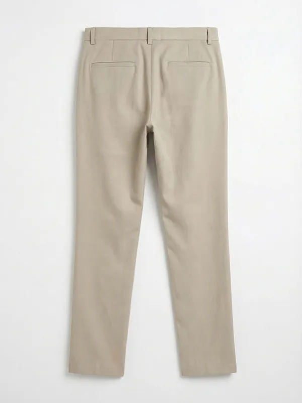 Highlander Men Beige Slim Fit Solid Casual Trouser