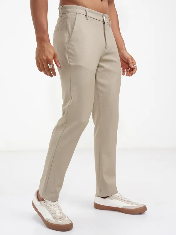 Highlander Men Beige Slim Fit Solid Casual Trouser