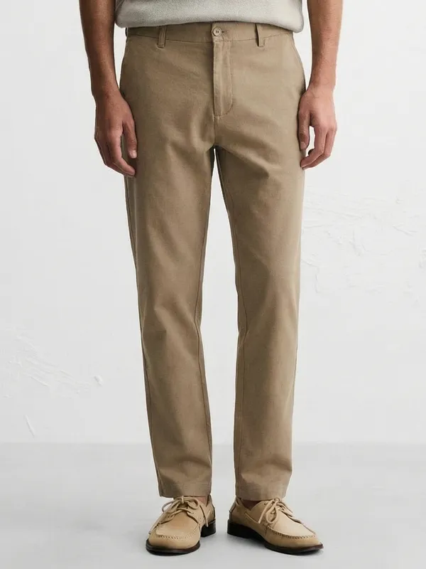 Highlander Men Brown Relaxed Fit Solid Regular Trousers