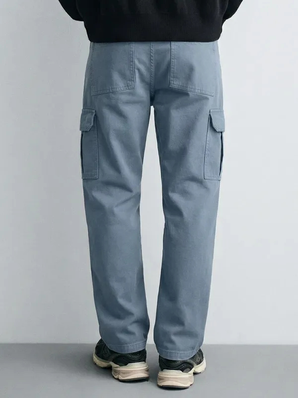 Highlander Men Blue Straight Fit Solid Cargos