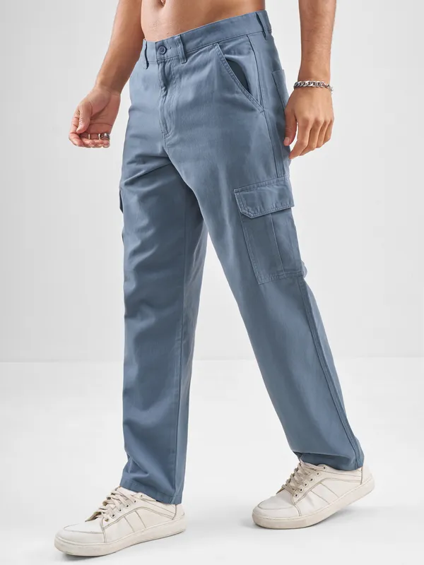 Highlander Men Blue Straight Fit Solid Cargos