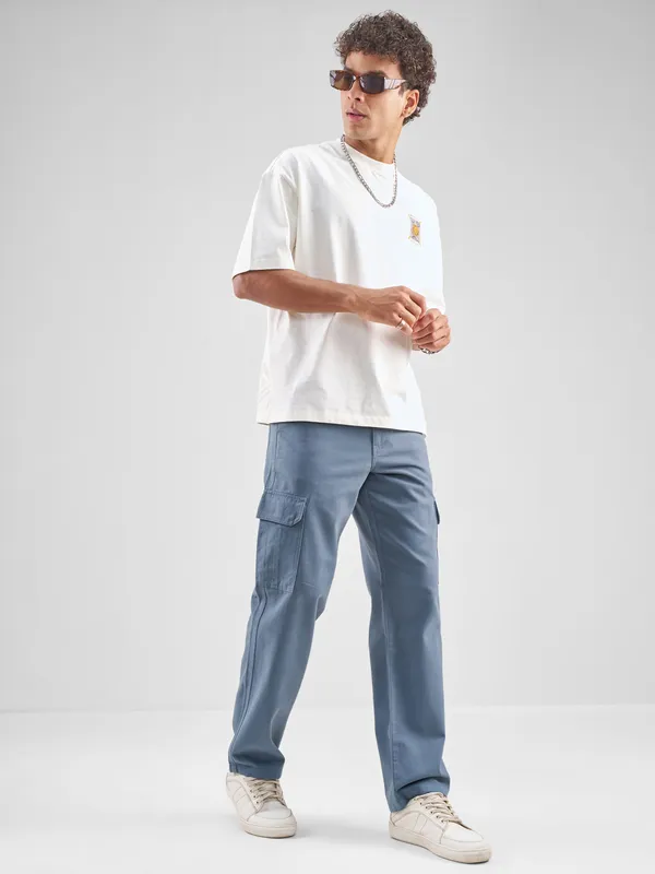 Highlander Men Blue Straight Fit Solid Cargos