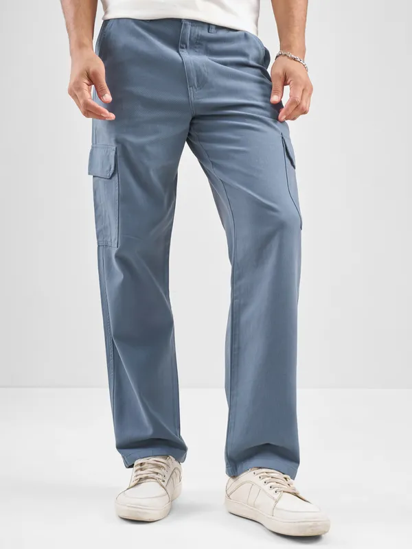 Highlander Men Blue Straight Fit Solid Cargos