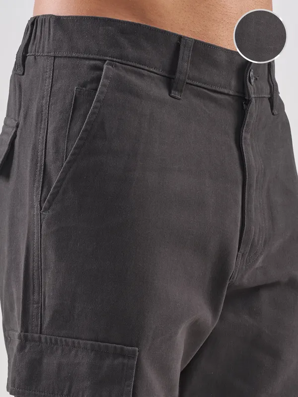 Highlander Men Charcoal Straight Fit Solid Cargos