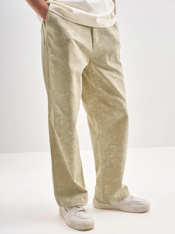 Highlander Men Beige Baggy Fit Printed Regular Trouser