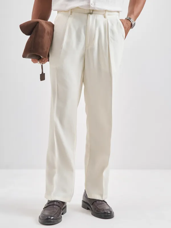 Highlander Men Off White Solid Formal Trouser