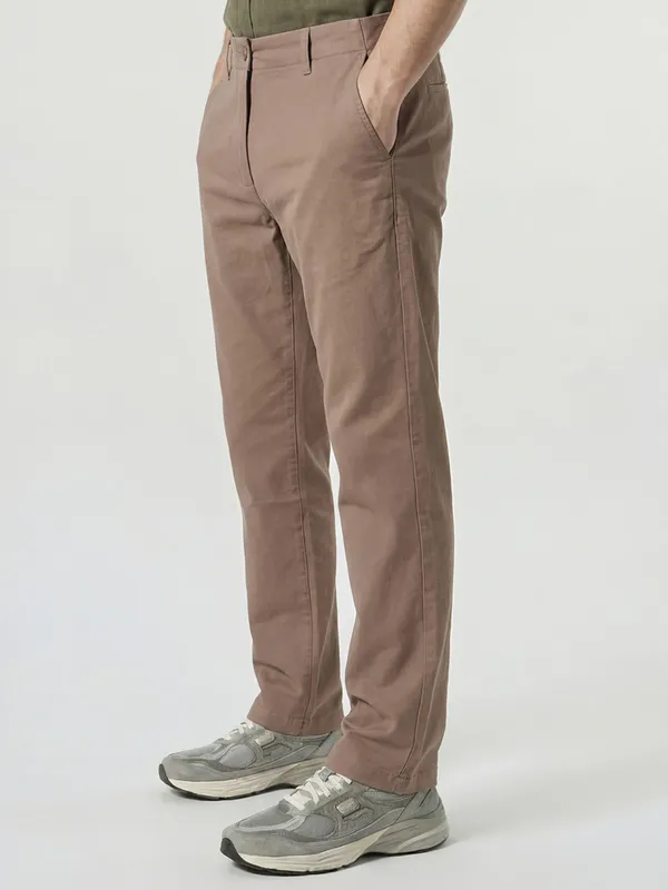 Highlander Men Brown Straight Fit Solid Chinos