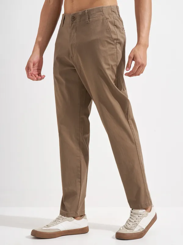 Highlander Men Brown Straight Fit Solid Chinos