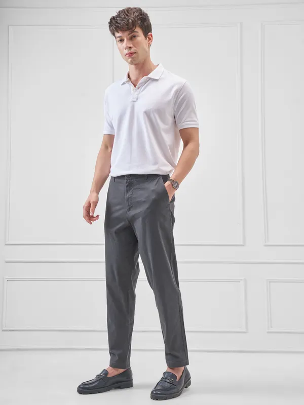 Highlander Men Black Relaxed Fit Solid Regular Trouser