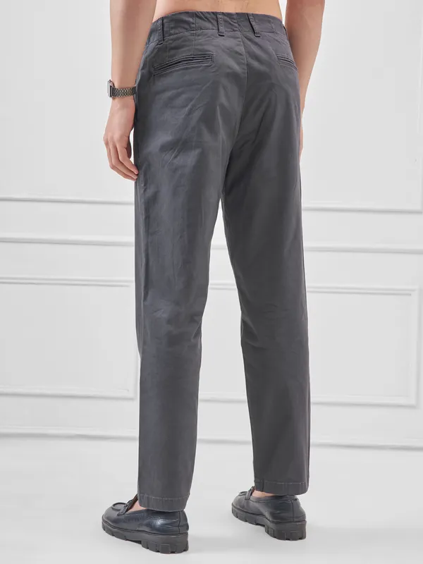 Highlander Men Black Relaxed Fit Solid Regular Trouser