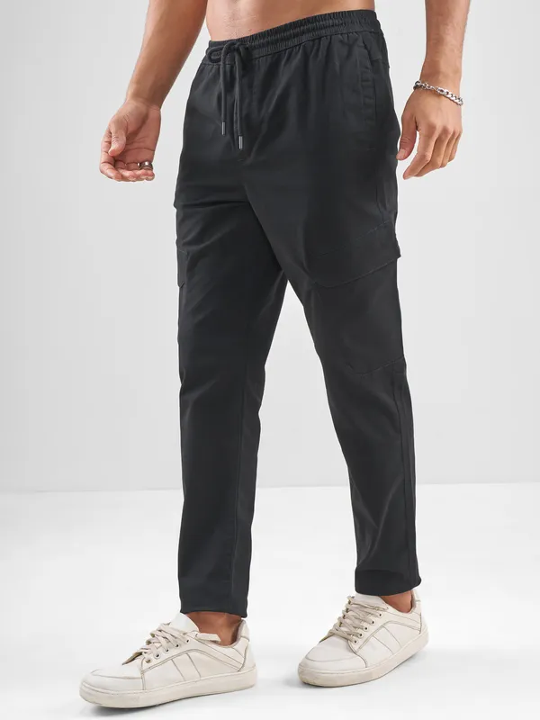 Highlander Men Black Slim Fit Solid Regular Trouser