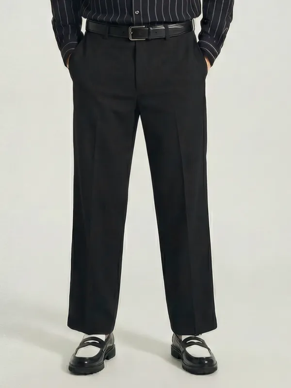 Highlander Men Black Relaxed Fit Solid Regular Trouser