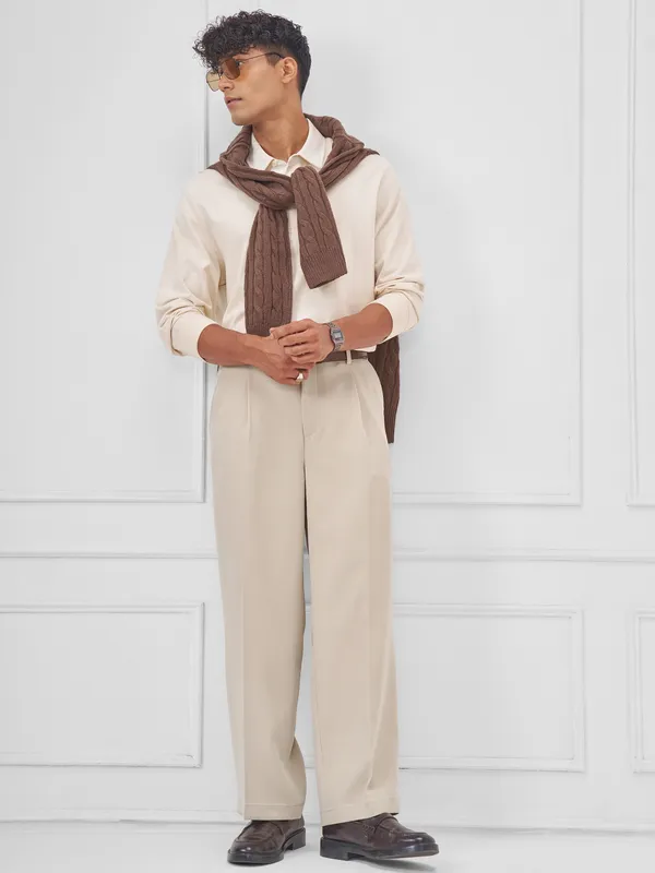 Highlander Men Beige Wide Leg Solid Regular Trouser