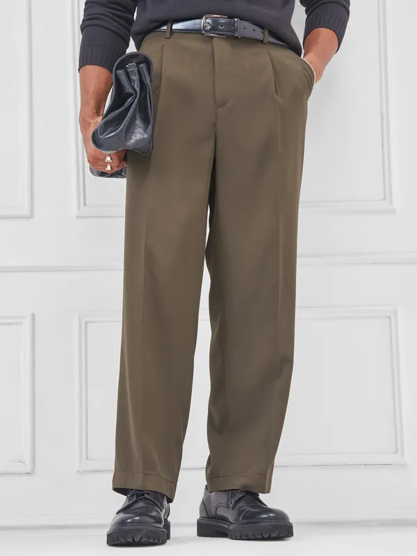 Highlander Men Brown Wide Leg Solid Regular Trouser