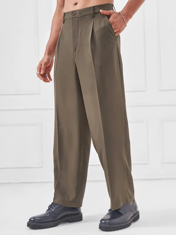 Highlander Men Brown Wide Leg Solid Regular Trouser