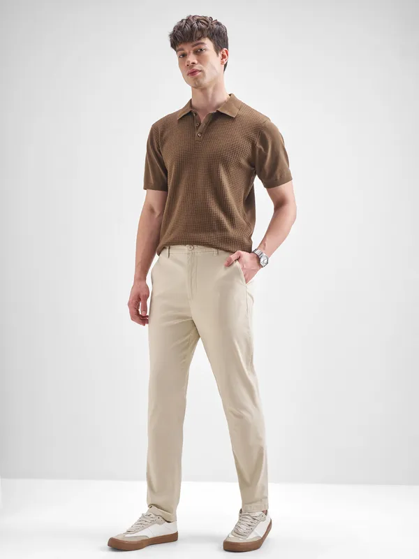 Highlander Men Off White Slim Fit Solid Regular Trouser