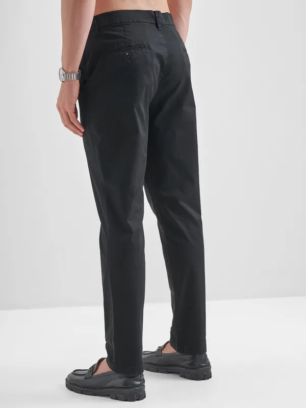 Highlander Men Black Slim Fit Solid Regular Trouser