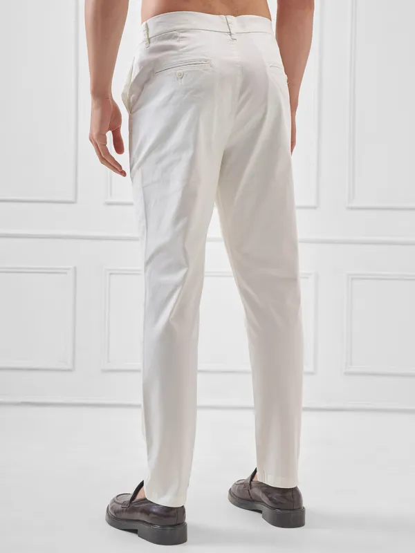 Highlander Men White Slim Fit Solid Regular Trouser