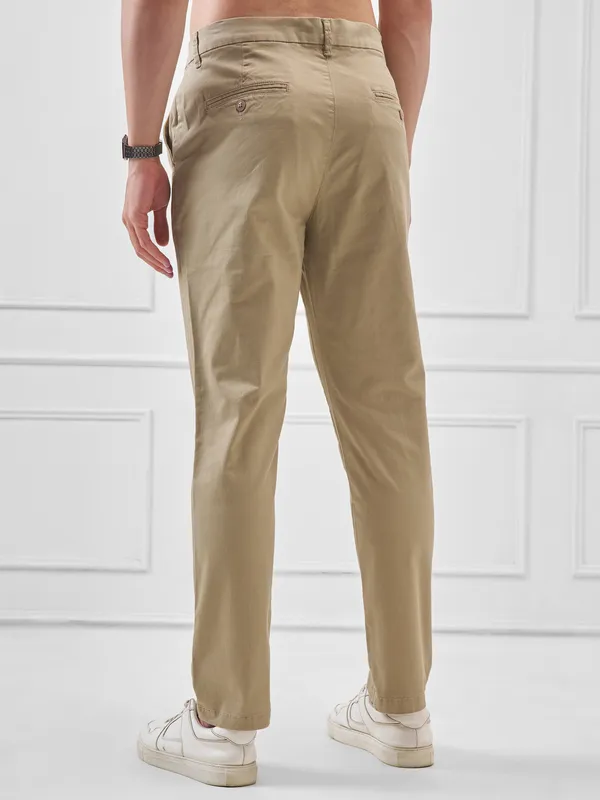 Highlander Men Beige Slim Fit Solid Regular Trouser