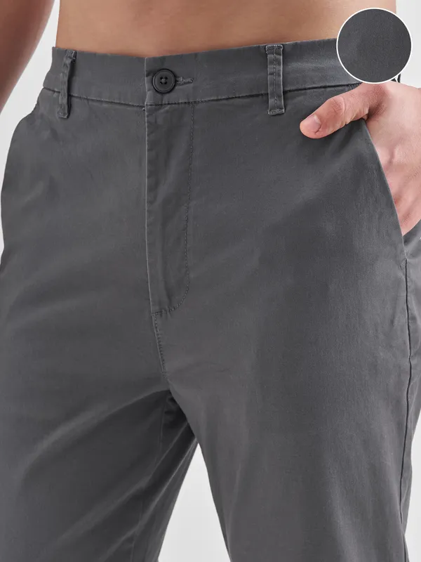 Highlander Men Grey Slim Fit Solid Regular Trouser