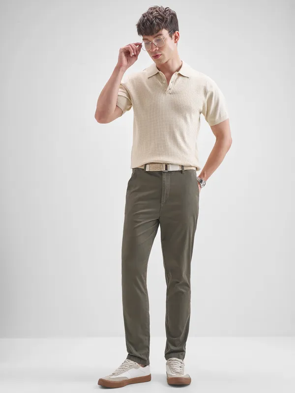 Highlander Men Grey Slim Fit Solid Regular Trouser