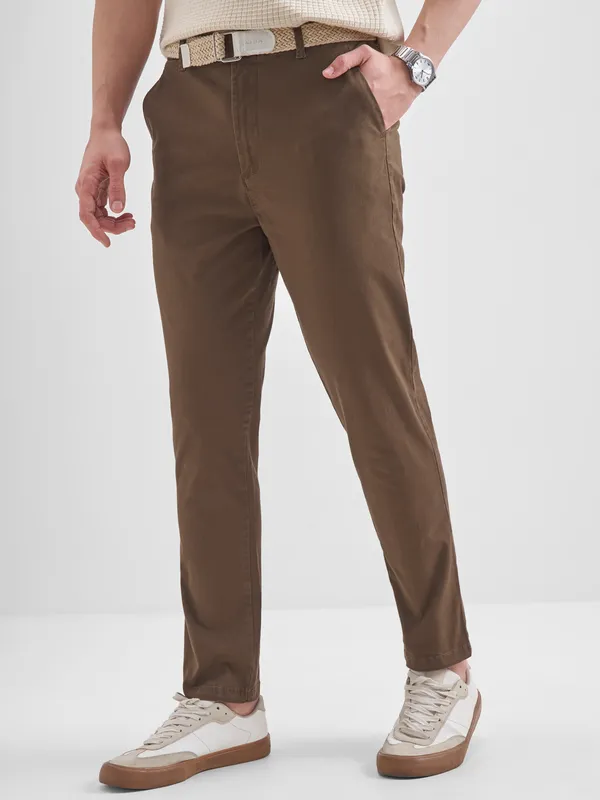 Highlander Men Brown Slim Fit Solid Regular Trouser