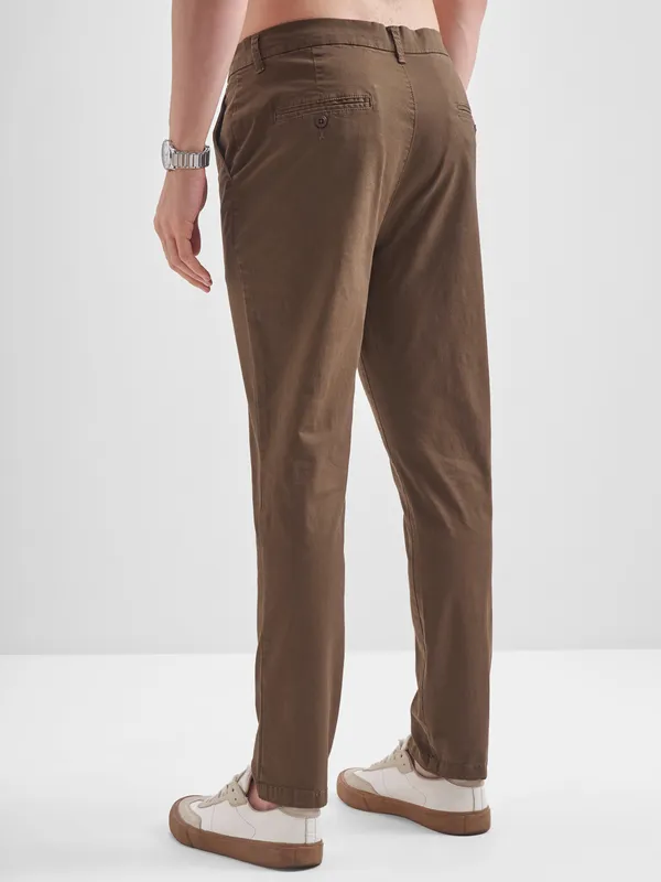 Highlander Men Brown Slim Fit Solid Regular Trouser
