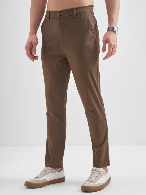 Highlander Men Brown Slim Fit Solid Regular Trouser